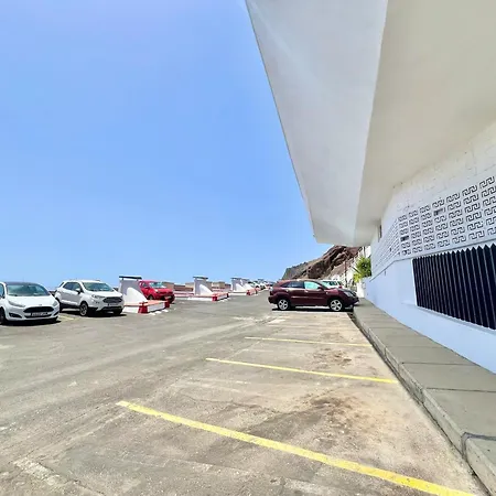 Pambnb - Modern Beachfront Hideaway 公寓 *