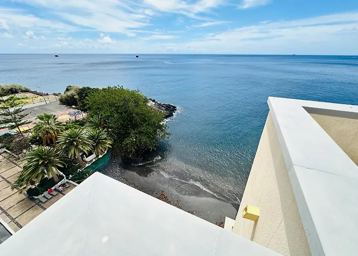 公寓 Pambnb - Modern Beachfront Hideaway *