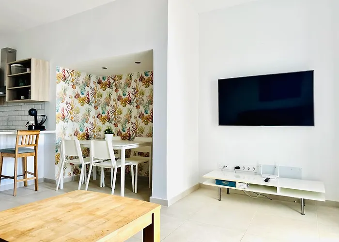 公寓 Pambnb - Modern Beachfront Hideaway