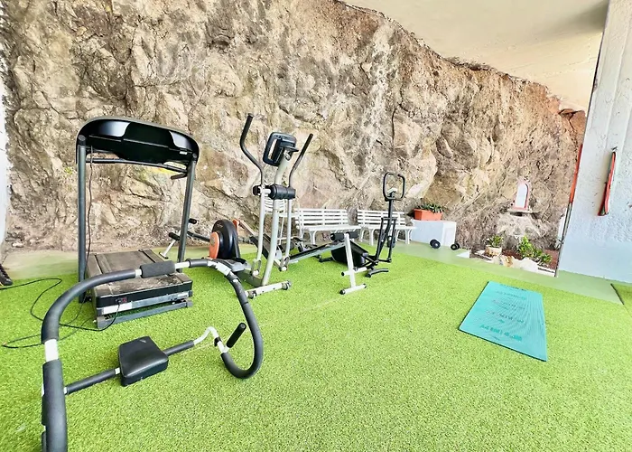 Διαμέρισμα Pambnb - Modern Beachfront Hideaway