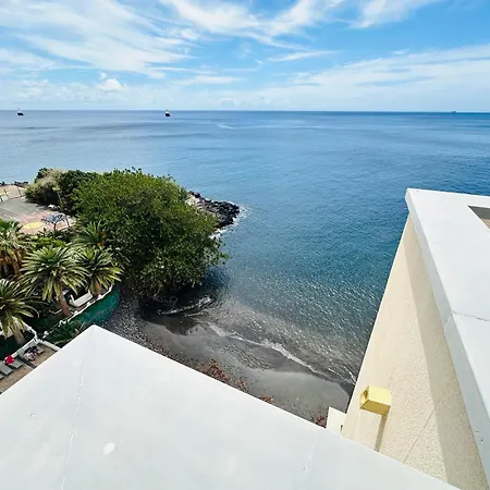 Daire Pambnb - Modern Beachfront Hideaway *