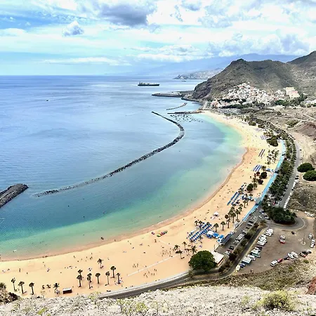 Apartament Pambnb - Modern Beachfront Hideaway