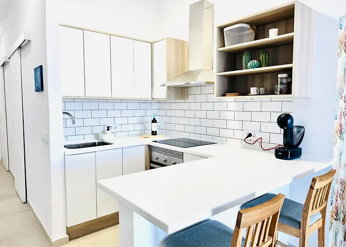 公寓 Pambnb - Modern Beachfront Hideaway