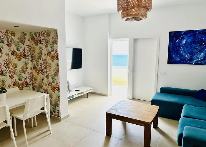 Pambnb - Modern Beachfront Hideaway