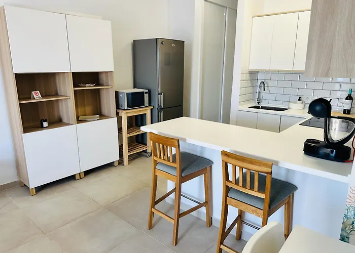 Pambnb - Modern Beachfront Hideaway